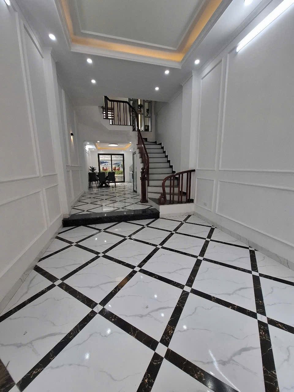 Nhà riêng 38m² tọa lạc tại khu vực Cầu Tó, Cầu Hữu Hòa, cách đó chỉ 200m