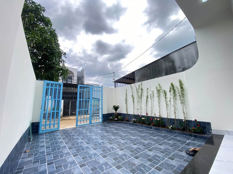 Nhà mới trung tâm Buôn Ma Thuột, 5mx25m, 1,85 tỷ, full nội thất