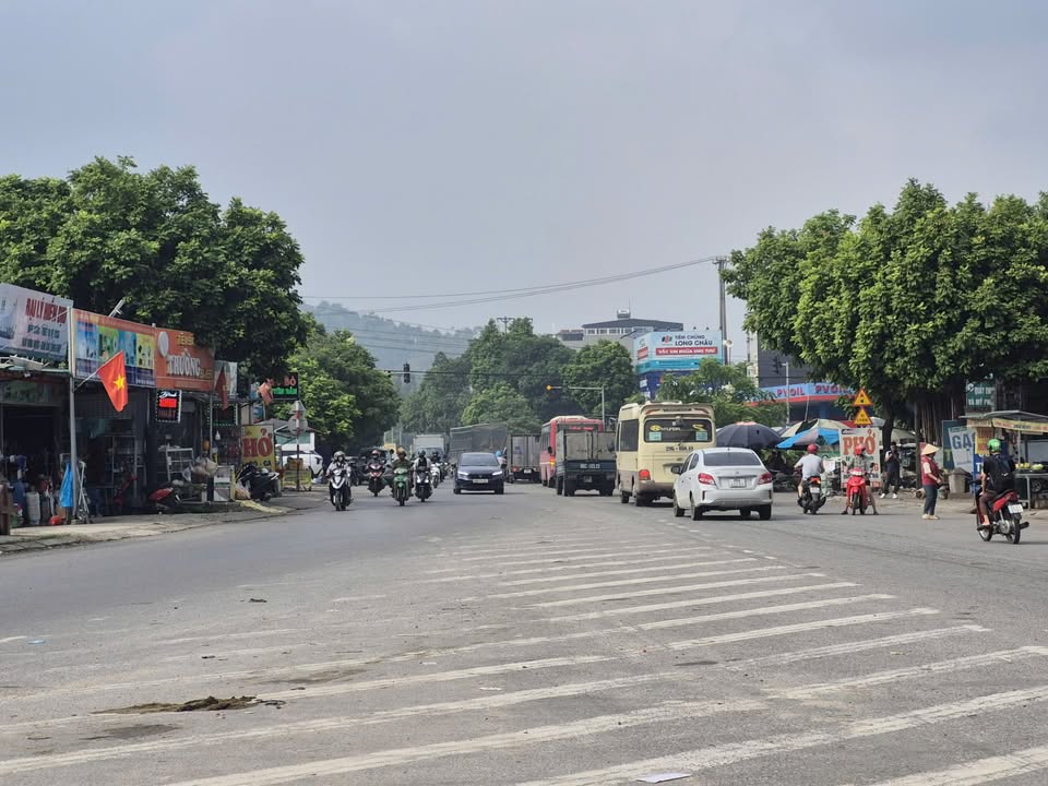 Bán 2 lô đất liền kề mặt chợ Tam Lộng, Vĩnh Yên, Vĩnh Phúc