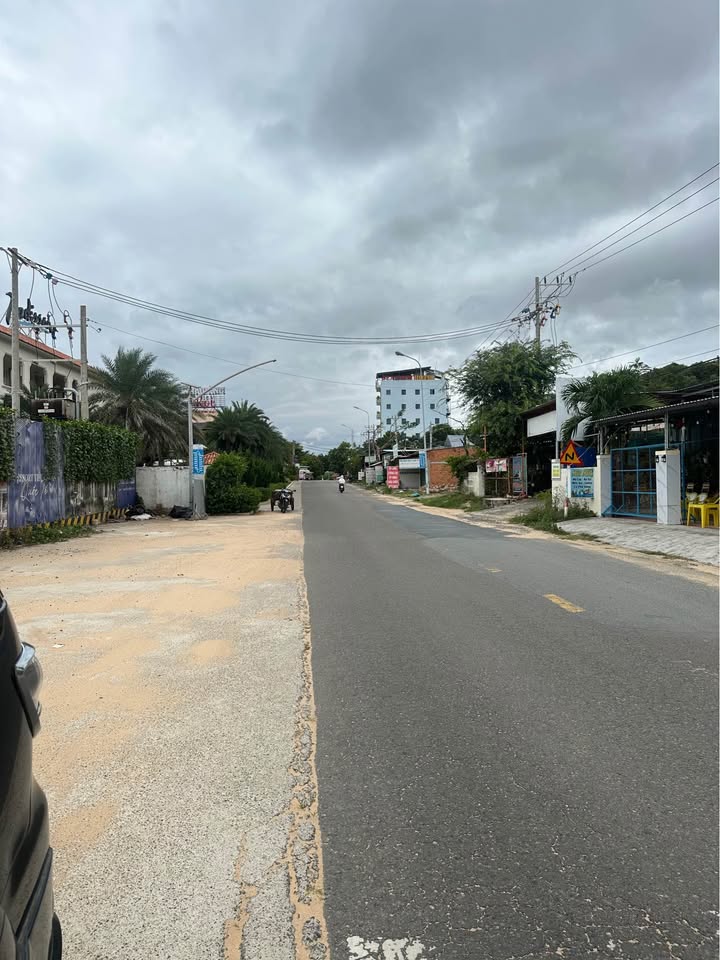 Bán đất mặt tiền Lạc Long Quân, đối diện NovaWorld, Bình Thuận - 1222m2