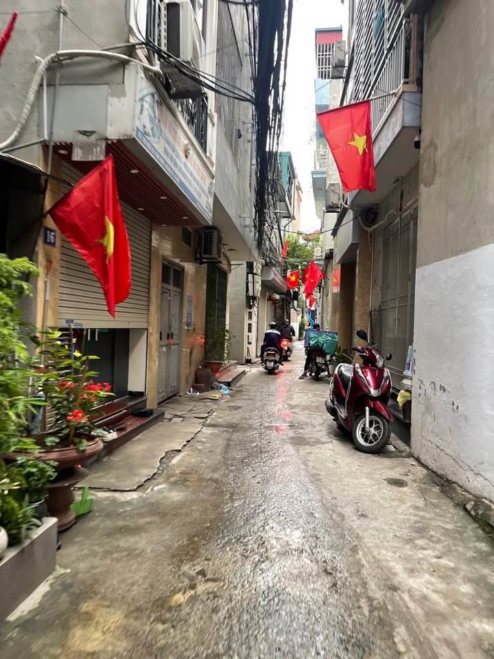 Nhà Vĩnh Hưng 5 tầng, 4 ngủ, full nội thất xịn, giá đầu tư