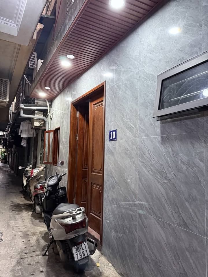 Chào mừng quý khách đến với cơ hội sở hữu một tổ ấm lý tưởng tại phố Nguyễn Văn Cừ, Hà Nội