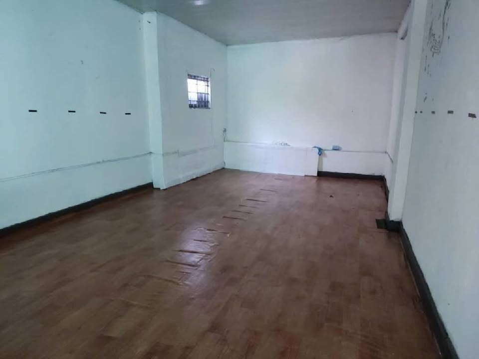 Cơ hội sở hữu mảnh đất vuông vắn 46m² tại vị trí đắc địa Hoàng Văn Thái, với sổ đỏ chính chủ và pháp lý minh bạch