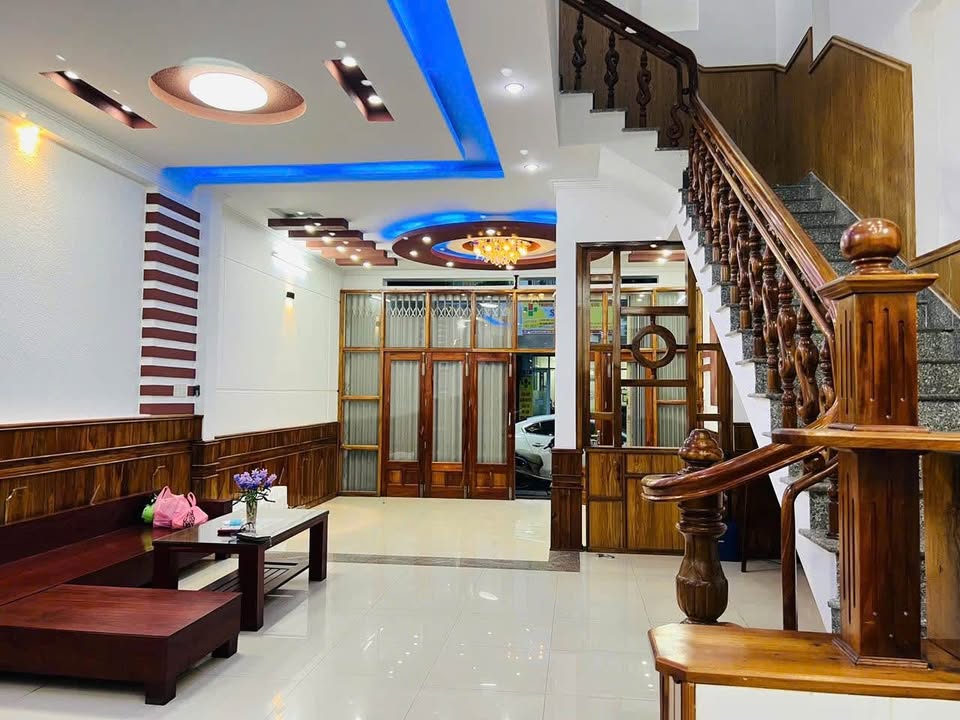 Nhà 3 mê 5 phòng ngủ, đường B1 Vĩnh Điềm Trung giá hời, ở hay kinh doanh đều ngon