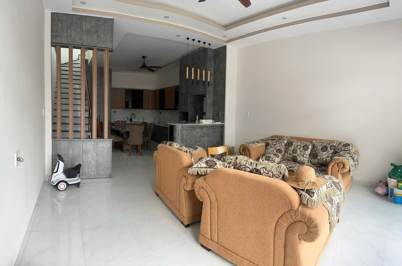 Nhà 2 lầu mới xây gần trường Tiểu học Nghĩa Lập, Đơn Dương, Lâm Đồng