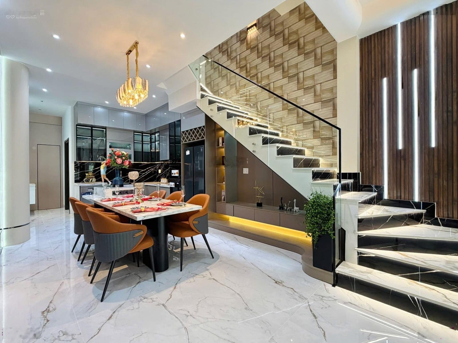 Tôi bán nhà Phạm Văn Hai- Tân Bình giá 3.860tỷ/80m2. Gần trường Ngô Sĩ Liên. Cho thuê 24tr