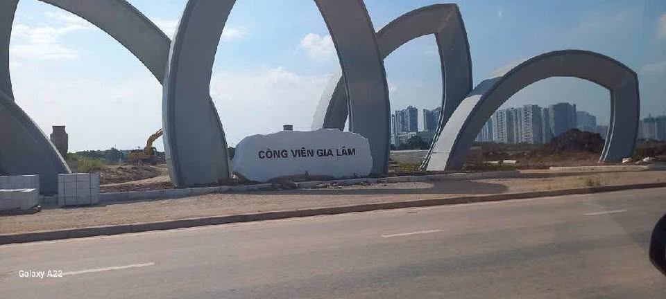 Nhà Kiên Thành - Ô tô tránh, sát Vinpearl, gần Công viên Gia Lâm - 60m2, mặt tiền 9m - 7.68 tỷ