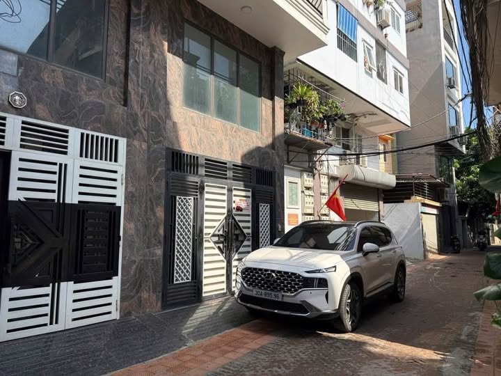 Chính chủ bán nhà lô góc trung tâm Phú Thượng ô tô vào nhà, ngõ thông, sổ đẹp