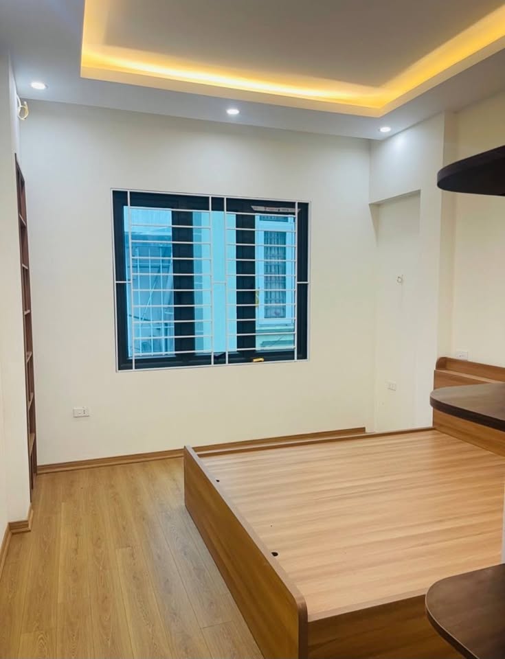 Nhà đẹp 42m2, 30m ra ô tô tránh tại Đại Mỗ, Nam Từ Liêm