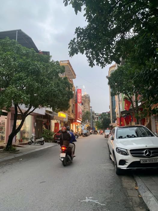 Nhà đẹp, vị trí đắc địa tại Phố Cổ Hàng Than, Thành phố Thanh Hóa, sẵn sàng đón chủ mới