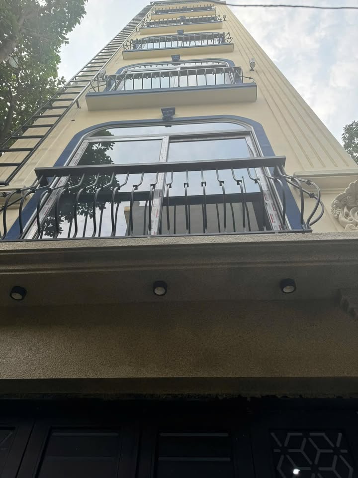 Siêu phẩm chung cư mini phố Hoa Bằng, hai mặt ngõ rộng thoáng, chỉ cách ô tô 20m