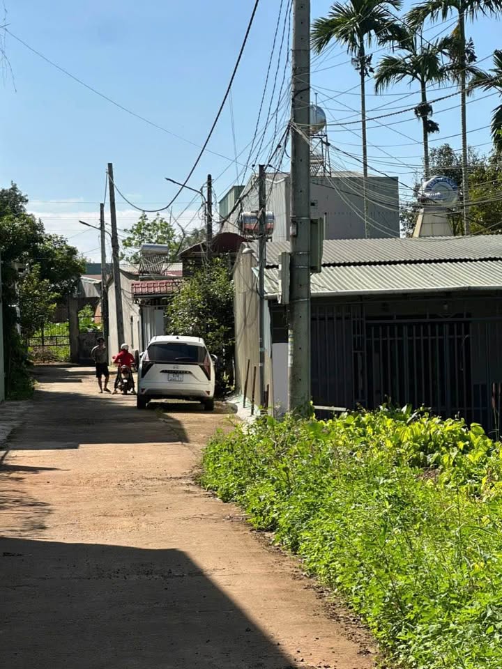 Chủ nhà chuyển công tác cần bán gấp nhà hẻm Phan Đình Phùng, ô tô đi thoải mái!