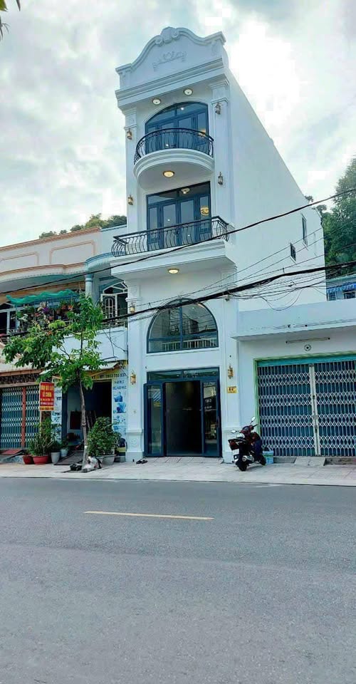 An cư lạc nghiệp tại nhà mặt tiền biển Trần Phú, Vũng Tàu