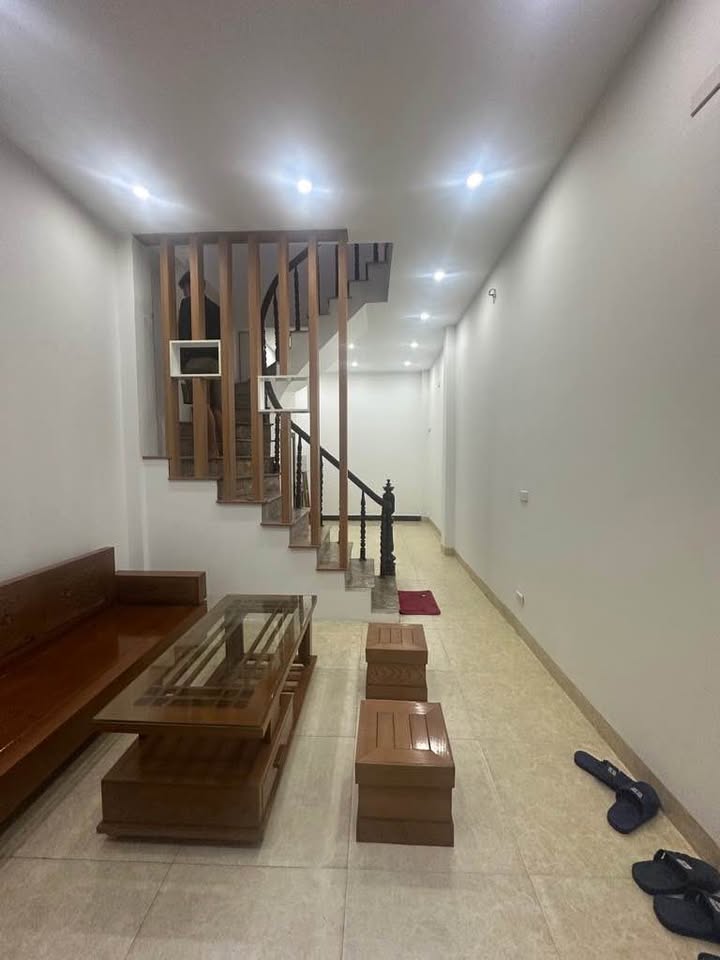 Nhà lô góc 3 tầng Định Công Thượng sổ vuông đét, chỉ nhỉnh 6 tỷ