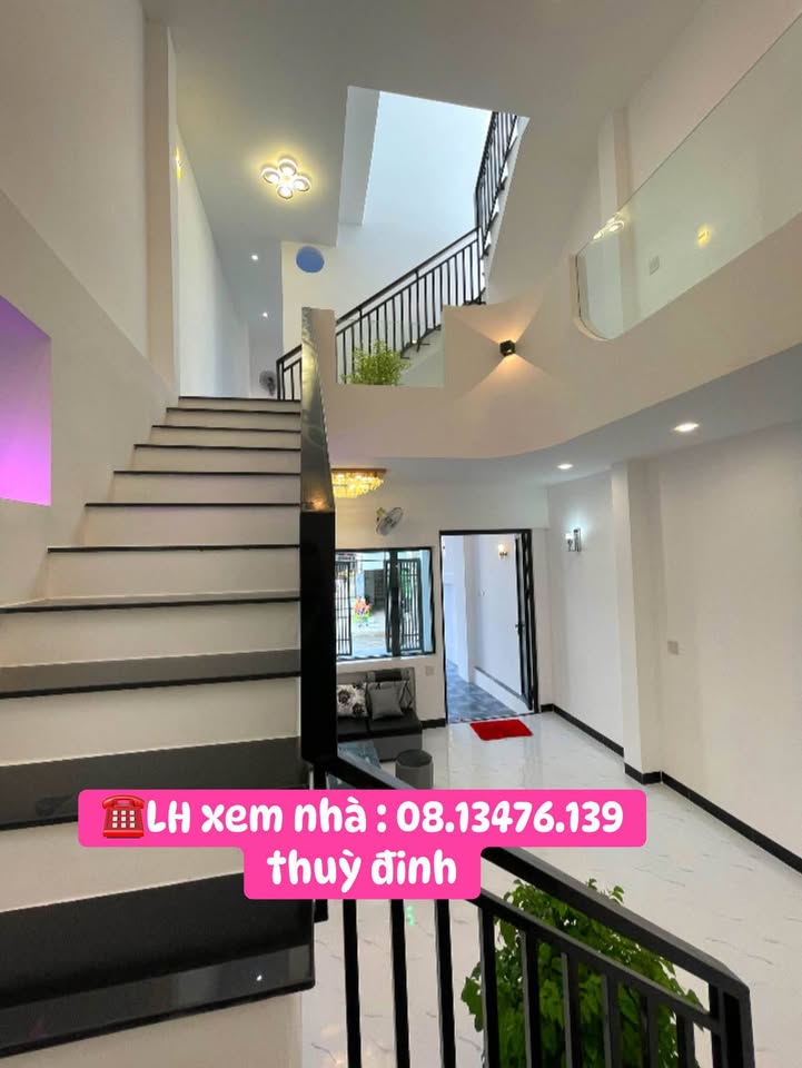 Bán nhà 3 mê trung tâm Tuy Hòa, tặng nội thất, có sân đậu ô tô