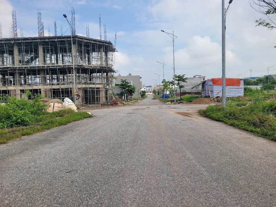 Bán lô đất tại khu đất dịch vụ Hãn Lữ, Huyện Yên Lạc, tỉnh Vĩnh Phúc