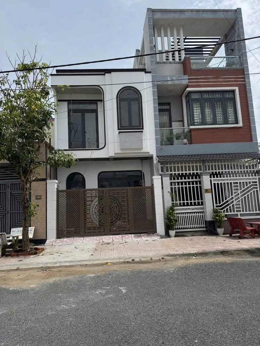 Nhà mới xây khu dân cư Trường An, Vĩnh Long