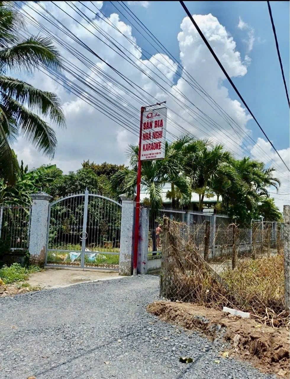 Bán nhà Phú Tân, Bến Tre, cách hẻm Sân Bia 100m