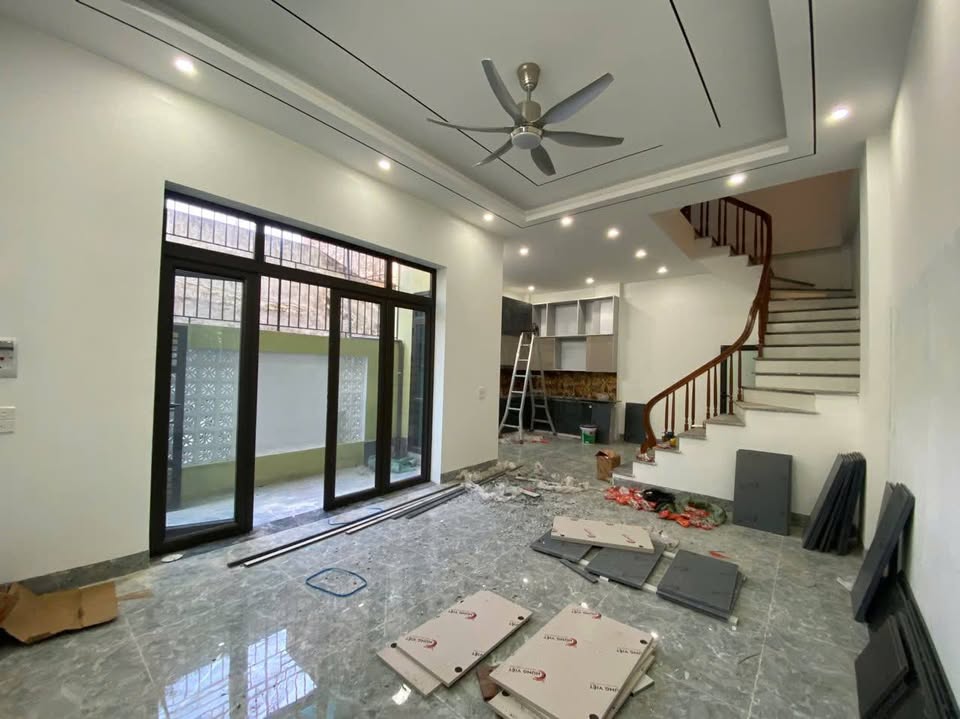 Siêu hiếm 2 căn nhà mới xây, 3 tầng, mặt tiền 59m2 tại Trần Huy Liệu, Nam Định, chỉ còn 2 căn duy nhất