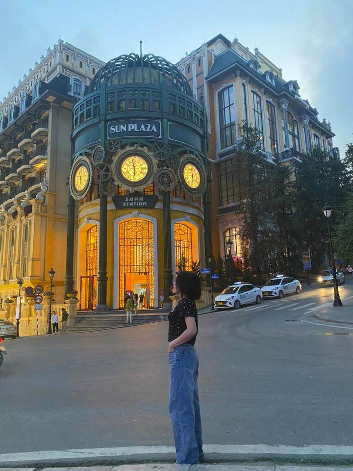 Bán Khách sạn 3 sao 6 tầng, 1300m2 tại Sa Pa, Lào Cai, vị trí trung tâm, kinh doanh tốt