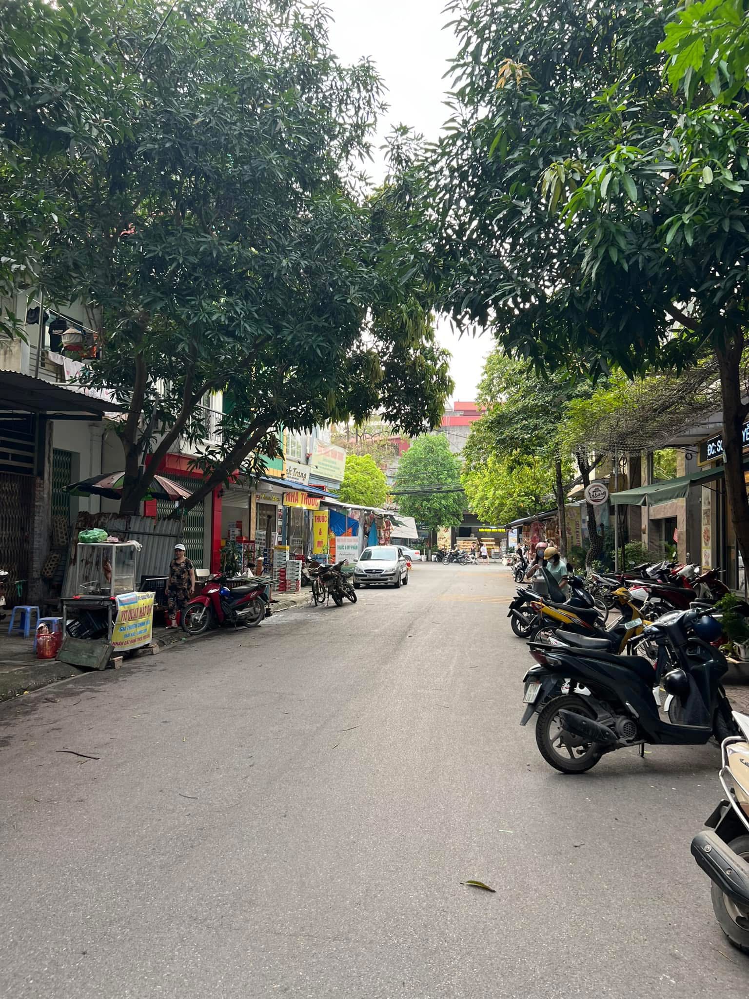 Bán nhà 3 tầng hướng Đông Bắc, 61m2, mặt tiền 4m tại Nguyễn Văn Trỗi, Tiên Du, Bắc Ninh