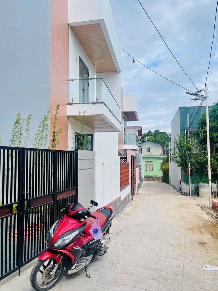 Lô góc 2 mặt tiền kiệt Lê Ngô Cát, Huế, giá yêu thương