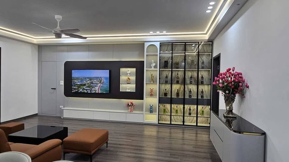 An cư Hoàng Đạo Thúy căn góc 3 ngủ, nội thất sang trọng, view triệu đô