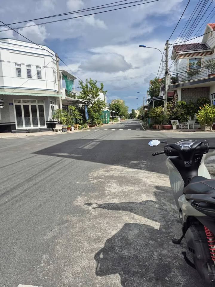 Nhà góc 2 mặt tiền, ở hay đầu tư đều "cháy"