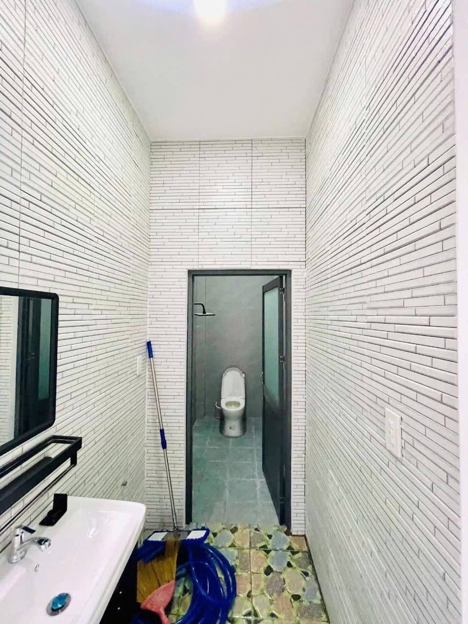 Nhà mới xây, mặt tiền Lê Thị Hoa, nét cổ điển giữa lòng Củ Chi