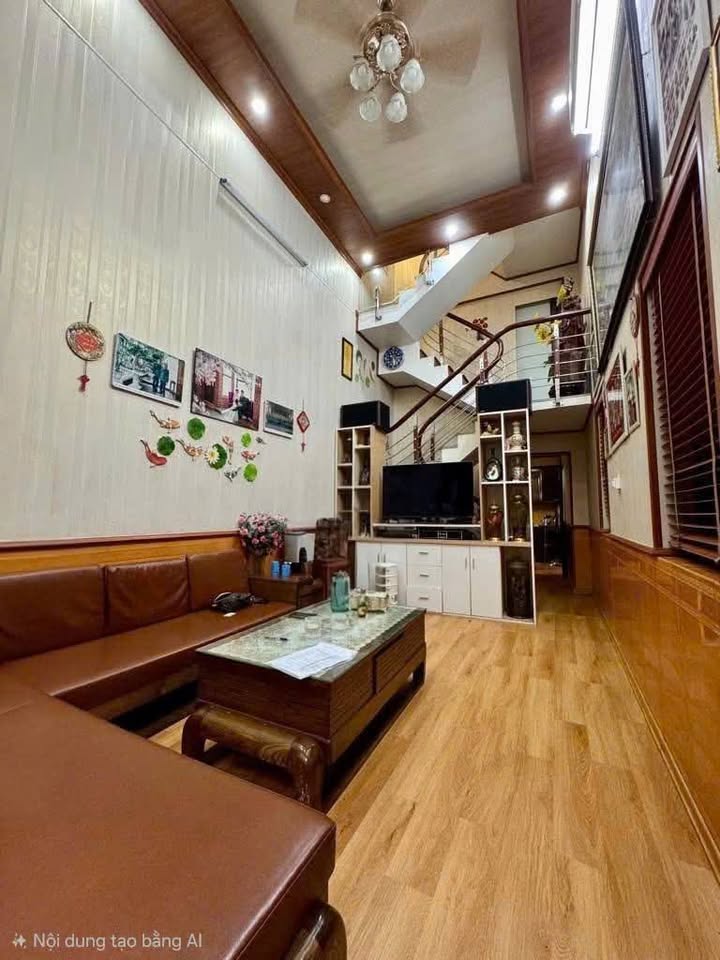 Nhà 4 tầng 49m² trung tâm Hoàn Kiếm, giá đầu tư tốt