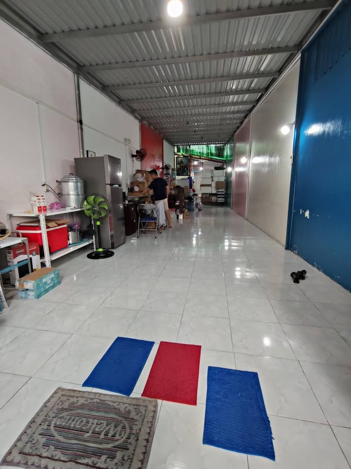 Nhà Tân Phú xịn xò, 87m2 chỉ 56 triệu/m2, sổ hồng riêng