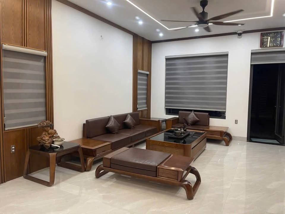 Nhà cấp 4 mới tinh, 200m2, sổ đỏ sẵn sàng, giá tốt tại Móng Cái