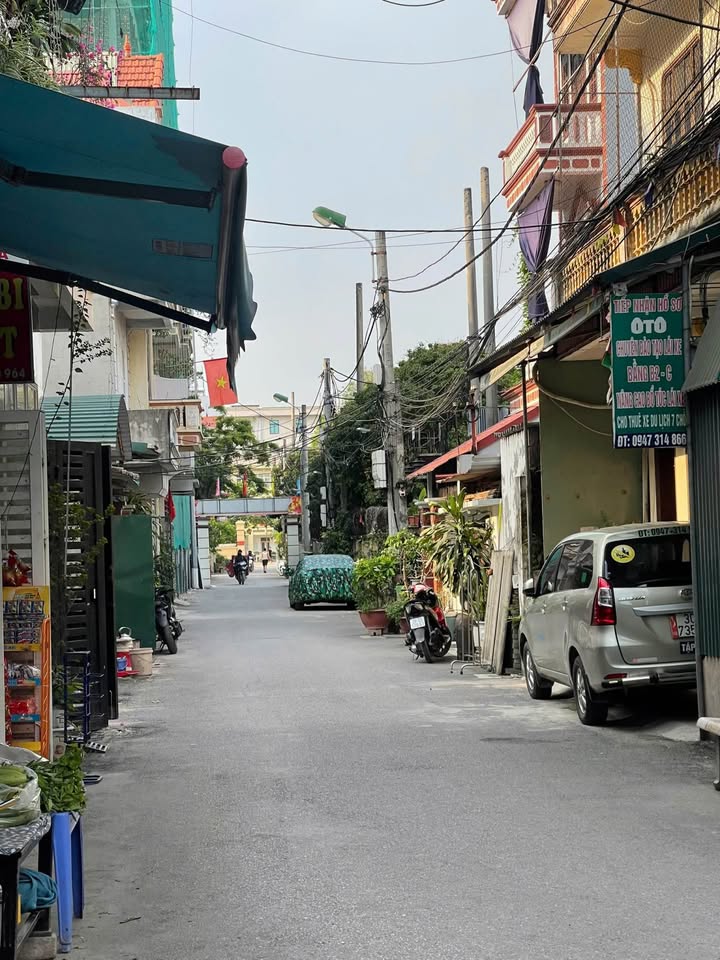 Nhà 5 tầng mới tinh, ô tô đỗ cổng, giá 6,2 tỷ, Lai Xá, Hà Nội