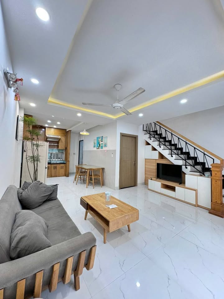 Nhà nằm ngay trung tâm thành phố, gần Tòa nhà Trung tâm Hành chính tỉnh Đắk Lắk