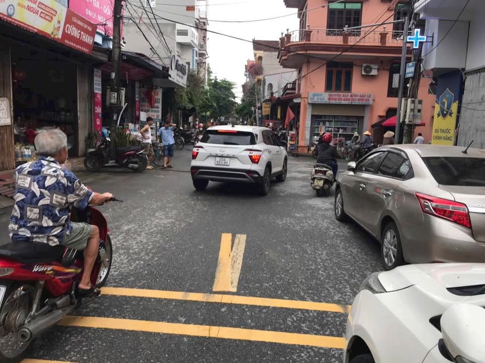 Đất Vĩnh Phúc trung tâm chợ rau, kinh doanh bất tận, chốt cọc ngay