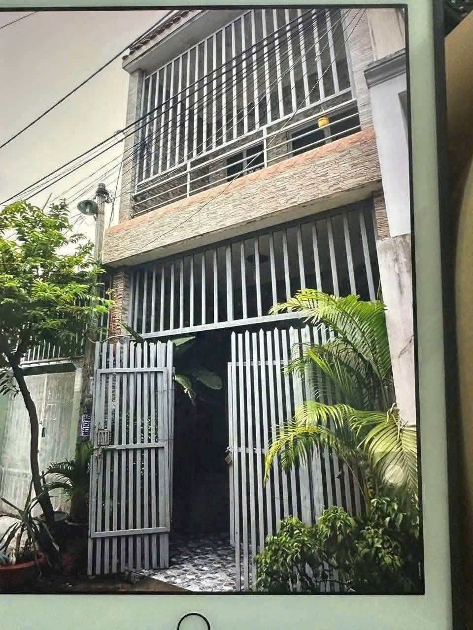 Cho thuê nhà nguyên căn 2 phòng ngủ, , đường Lê Văn Khương, Quận 12