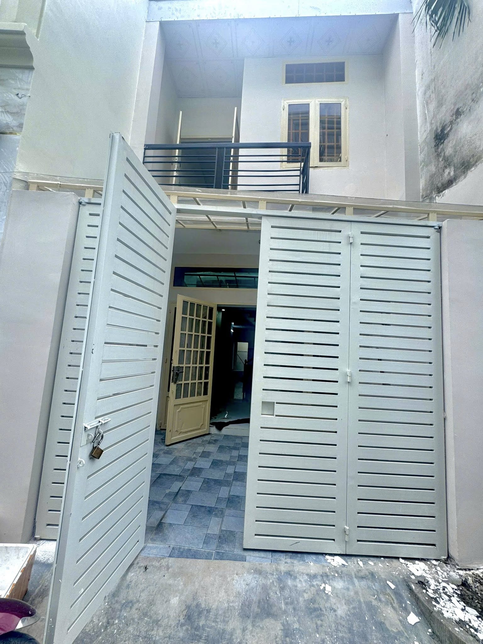 Nhà 3 ngủ Bình Thạnh - Thoáng đãng, xe hơi vi vu, giá hời 14 củ/tháng