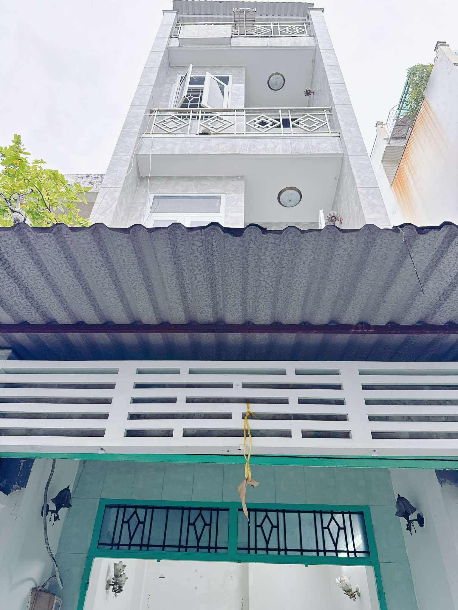 Nhà xinh Quận 4 giá siêu yêu chỉ 3.99 tỷ nè