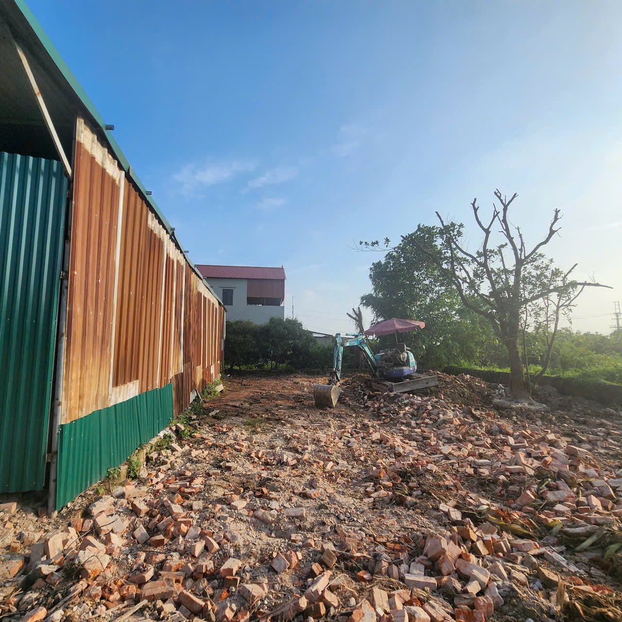 Kính chào quý nhà đầu tư! Xin giới thiệu đến quý vị một lô đất vàng tại Đồng Xá, Đại Đồng, Hưng Yên