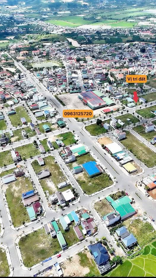 Bán đất trung tâm thương mại Lâm Hà, Lâm Đồng, 126m2, mặt tiền 20m
