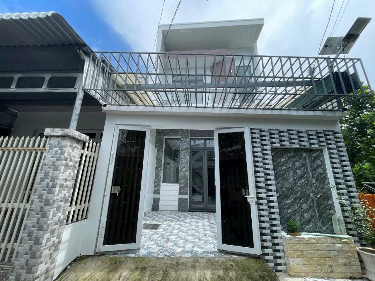 Bán nhà 1 trệt, 1 lầu, 5m x 18m, hẻm ô tô, Vĩnh Lạc, Rạch Giá, Kiên Giang