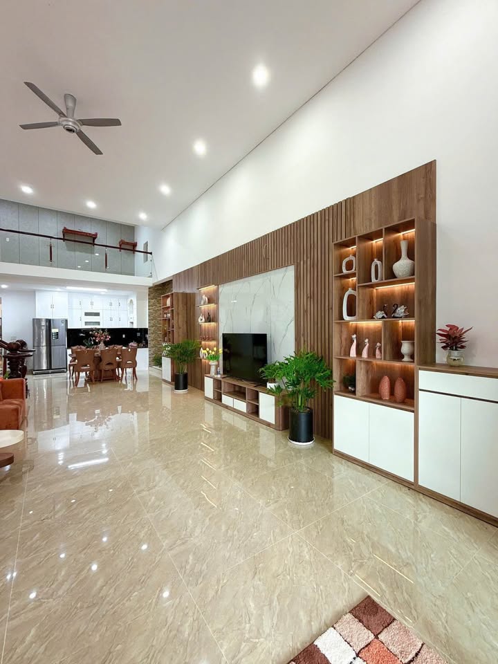 Nhà mê lửng 5.8x33m đường A12, Phạm Ngũ Lão, gần ngã 6 - 4.1 tỷ