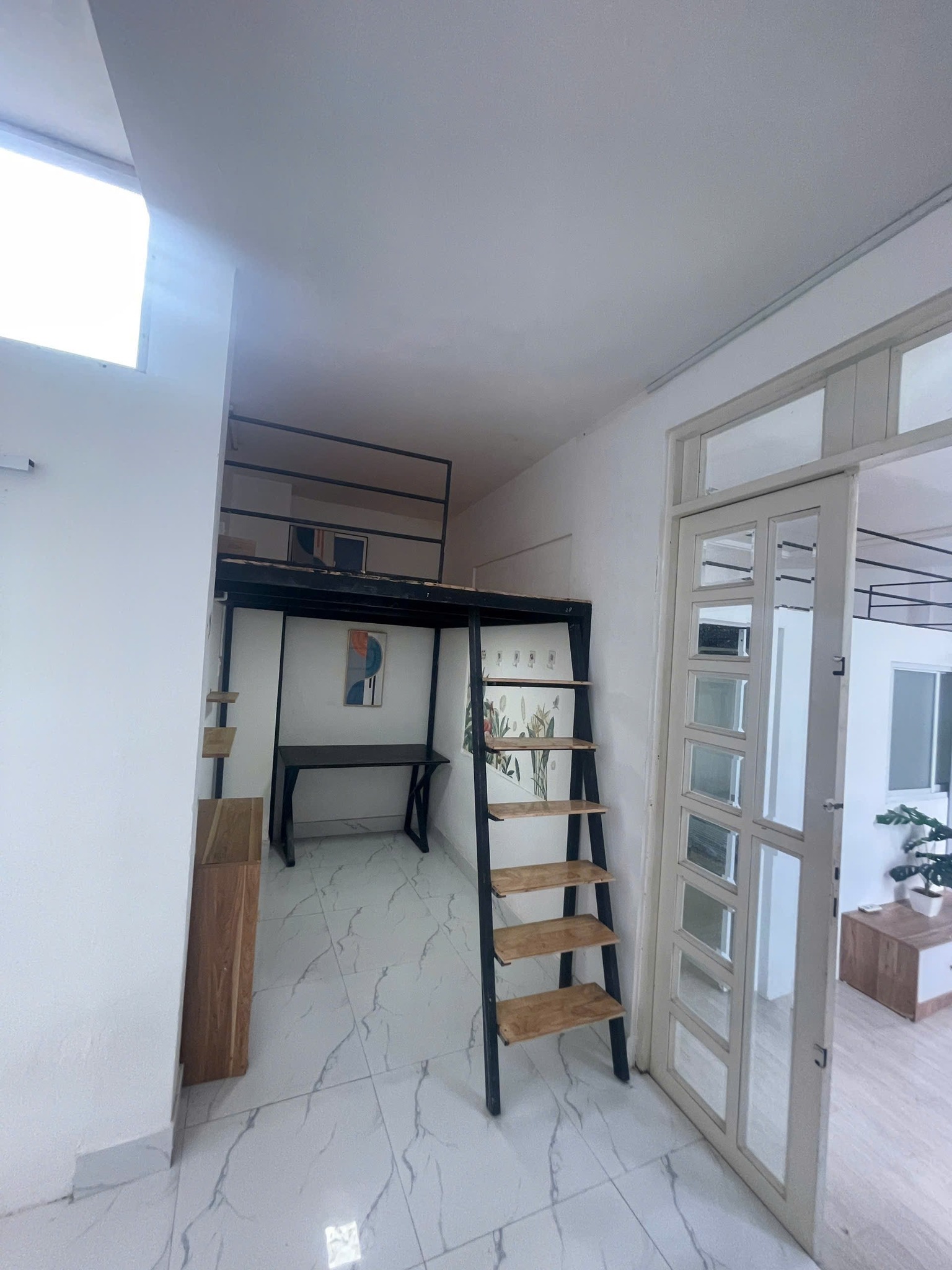 Căn hộ 2 phòng ngủ đầy đủ nội thất, sẵn sàng dọn vào ở ngay tại Phú Nhuận