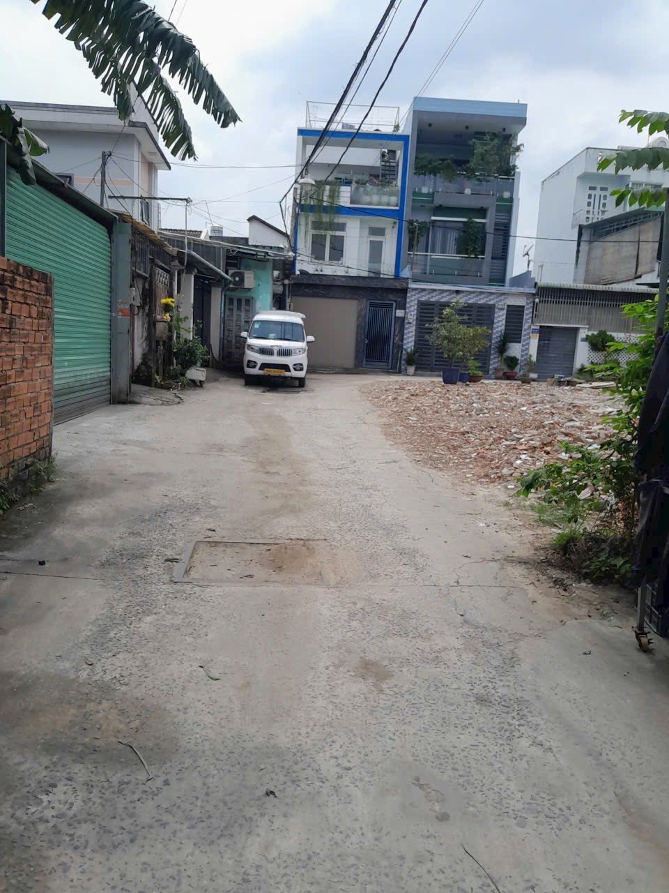 Nhà gác lửng hẻm ô tô 7 chỗ đường Tân Xuân 4, Hóc Môn