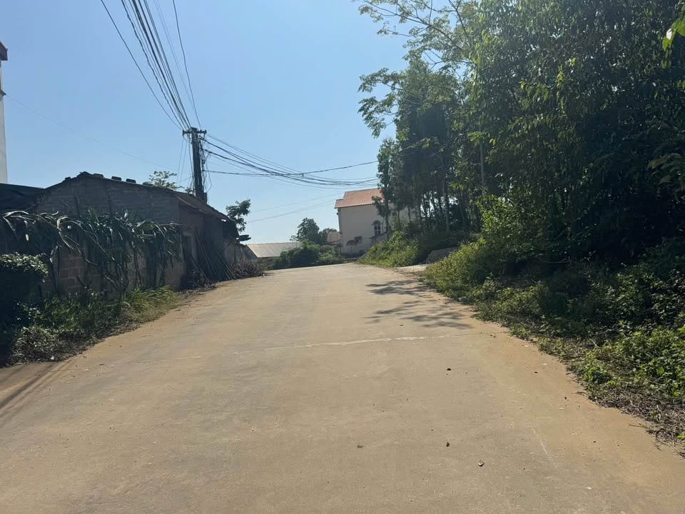 Đất vàng Phú Thọ 120m2, đường rộng ô tô tránh nhau, giá hời