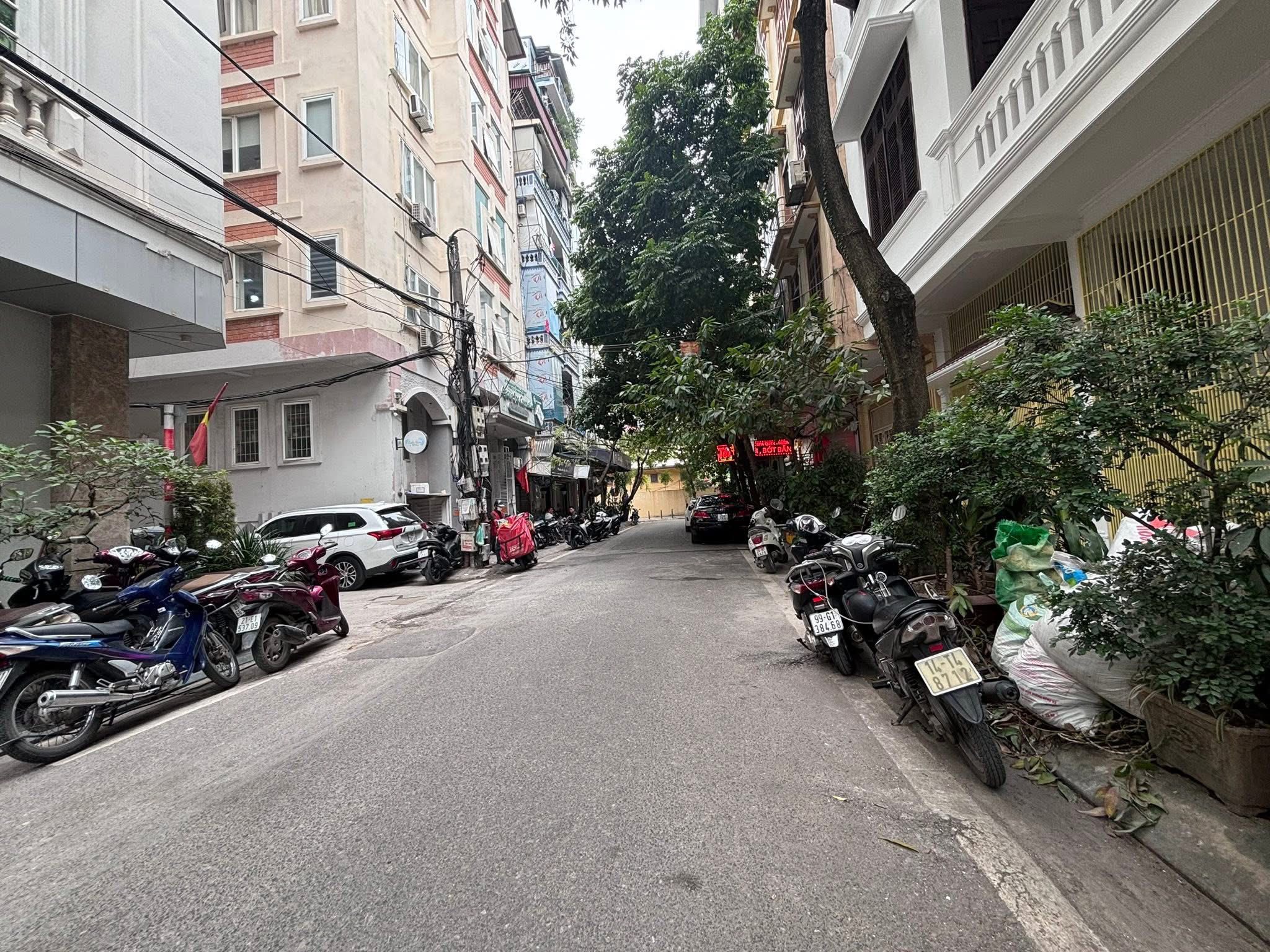 Nhà phố Phạm Tuấn Tài, 7 tầng thang máy, ô tô đỗ cửa, 45m2, lối sống sang trọng