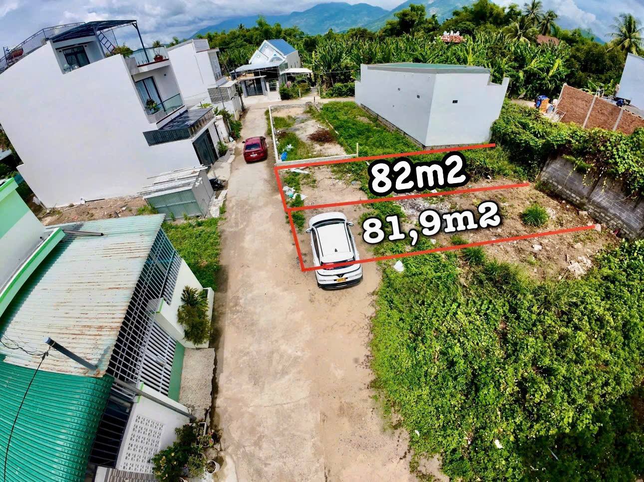 Bán gấp 2 lô đất vị trí đẹp, đường ô tô thoáng tại Diên An, Khánh Hòa