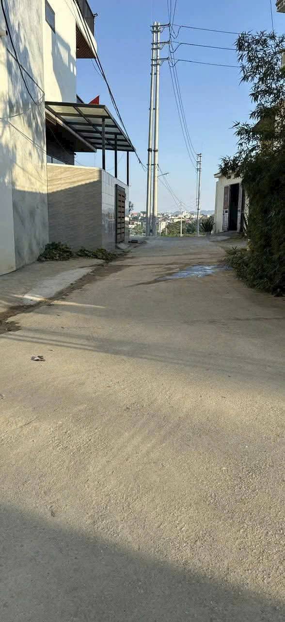 Bán đất thổ cư 70m2, mặt tiền 5m, hướng Tây Nam, sát khu TĐC