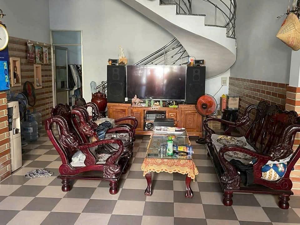 Nhà xinh 95m2 Sơn Trà, 5mx19m, 2 tầng, 3 phòng ngủ, cách biển 400m, đường 5,5m, giá 7,35 tỷ