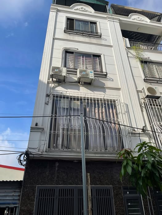 Nhà Lai Xá 43m², 4 tầng dân xây, ngõ thông, gần QL32 - Giá hời